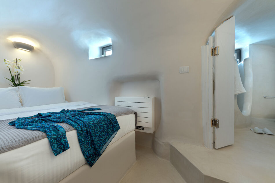 Bedroom 1 - King's Size Double Bed