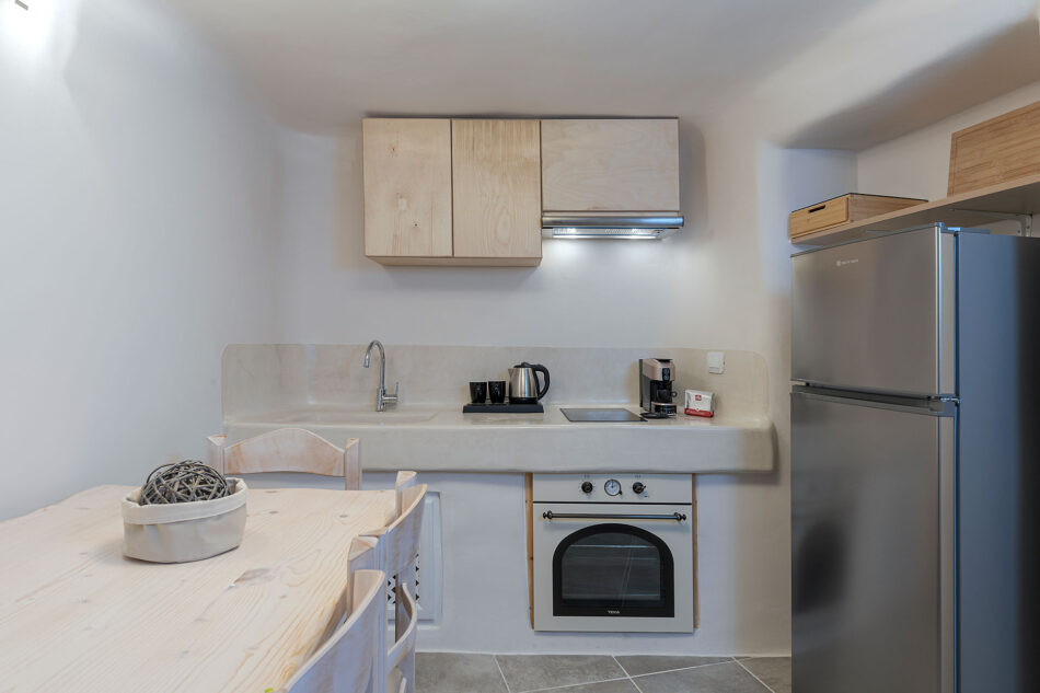 Interior Fully equipped Kitchen