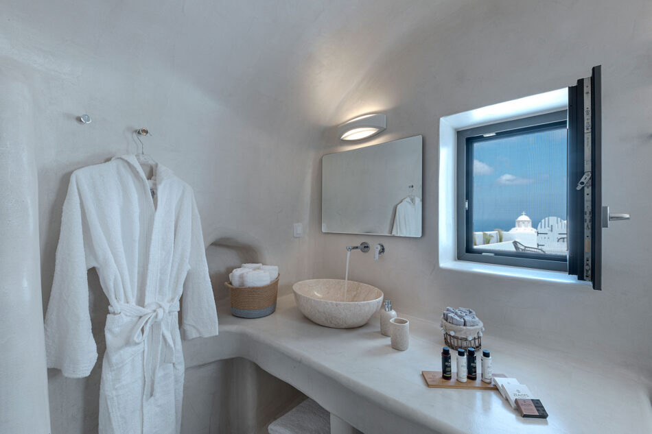 Cycladic architecture of the bathroom of Aleanna Villa in Santorini